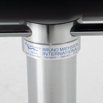 Bruno Mathsson, a "Jetson" armchair, Bruno Mathsson International, 2013.