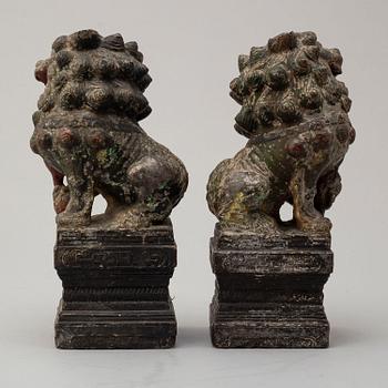 A pair of sculptures of  buddhist lions, late Qing dynasty.