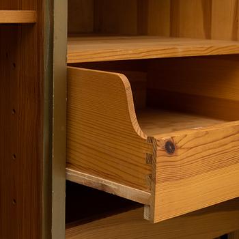 A Swedish cabinet, 1930's/30's.
