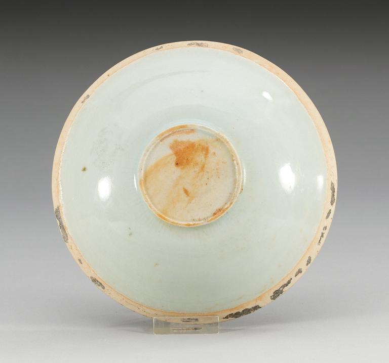 A celadon glazed dish, Song/Yuan dynasty.