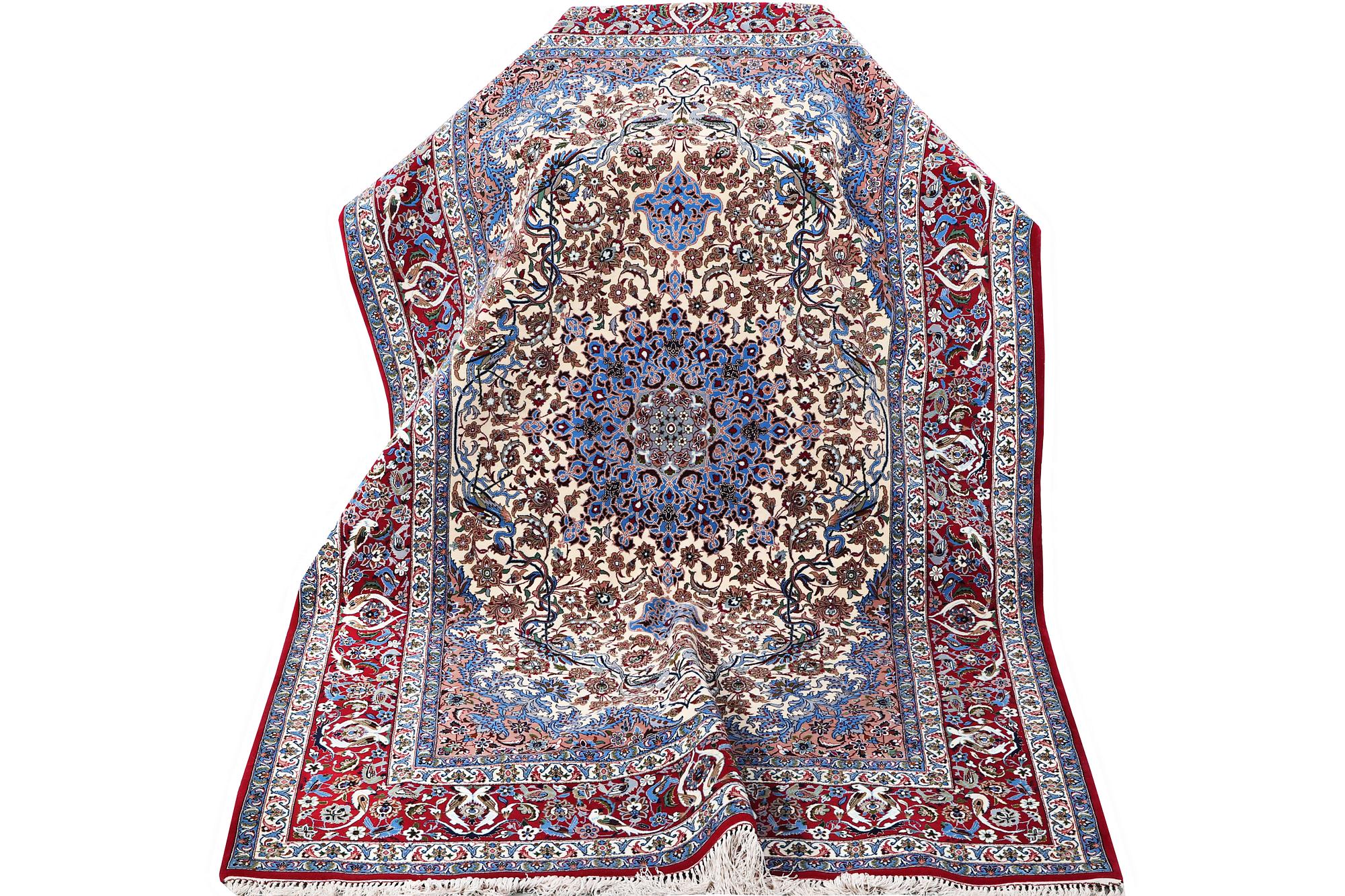 An Isfahan rug, a. 243 x 158 cm.