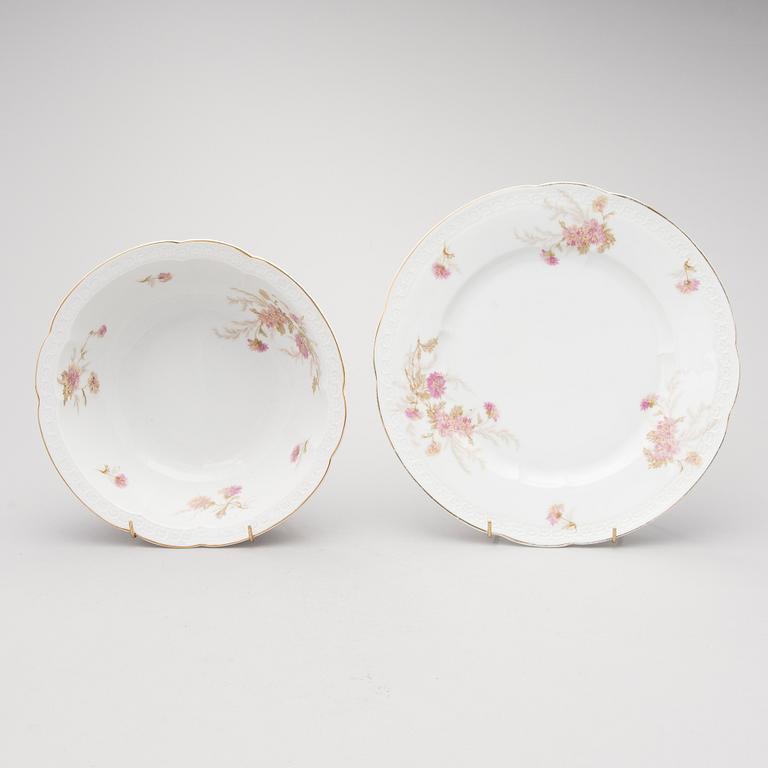 A 52-piece set of tableware in porcelain from Rosenthal, around year 1900.