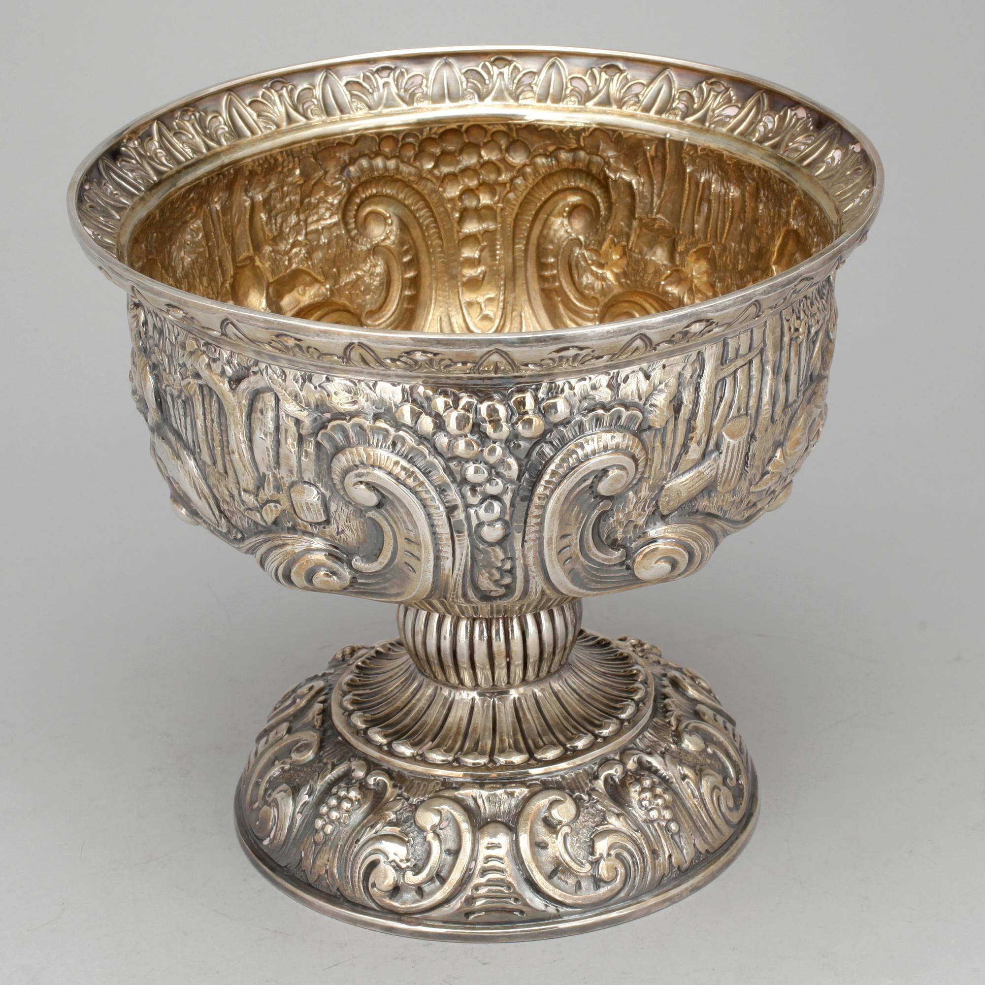 UPPSATSSKÅL, silver, importstämplad samt stämplad Mema, Eskilstuna, 18/1900-tal. Vikt ca 1033g.
