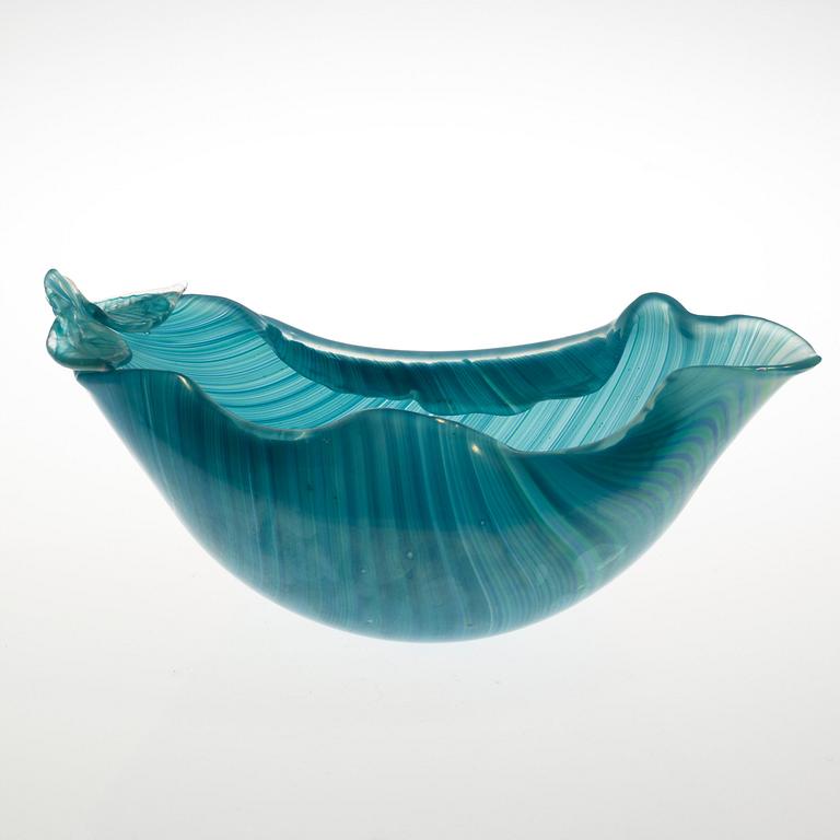 A Tyra Lundgren glass bowl, Venini, Murano, Italy 1930's-40's.