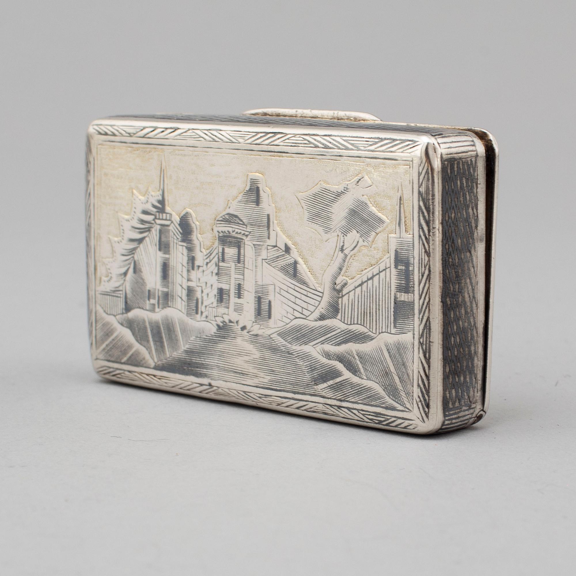 A Russian 19th century parcel-gilt silver and niello snuff box, mark possibly of Fyedor Maksomov, Moscow.