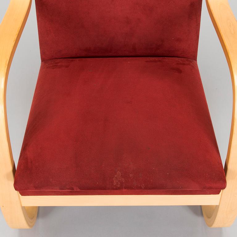 Alvar Aalto, fåtölj, modell 401 för Artek 2004.