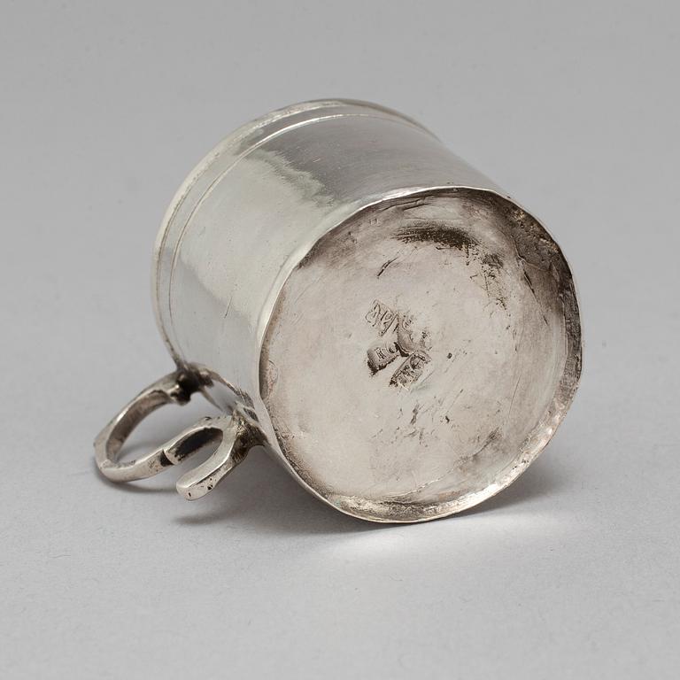 T FILIPOV, a silver vodka cup, Moskow. Assayer mark of I Saveljev (1772-78).