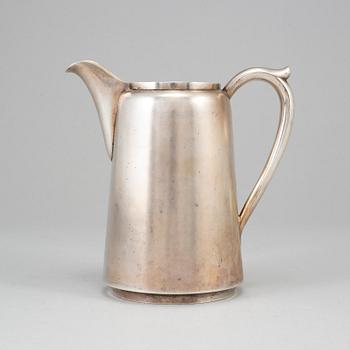 A Russian parcel-gilt silver jug, mark of Michail and Semen Grachev, St. Petersburg 1908-1917.