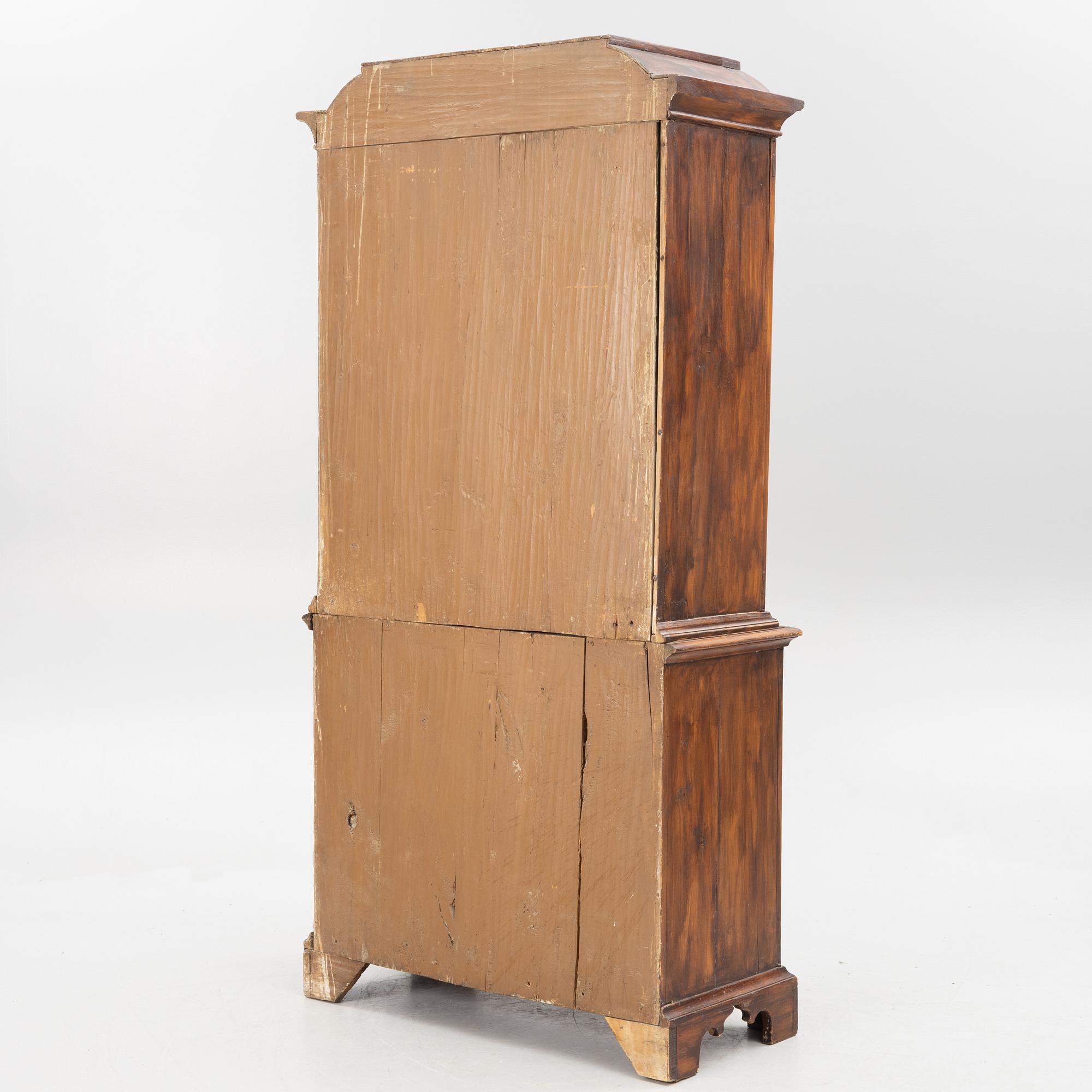 A cabinet, 18th/19th Century.