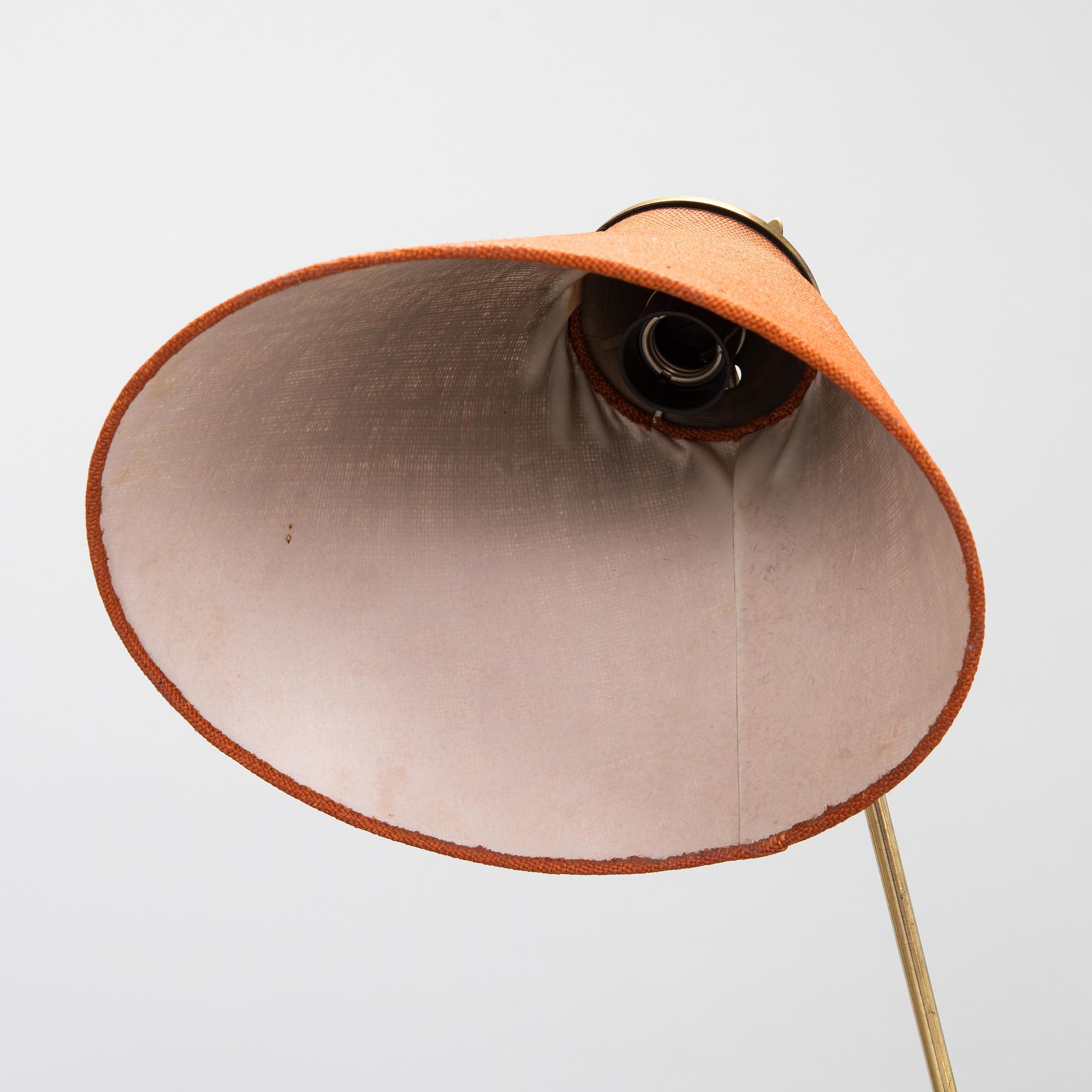 A mid 20th century floor lamp.