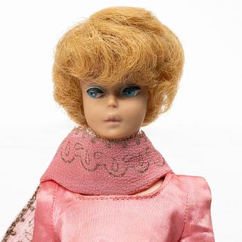Barbiedockor, 4 st, samt kläder och accessoarer, Mattel, 1960-tal.