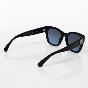 Chanel, solglasögon.