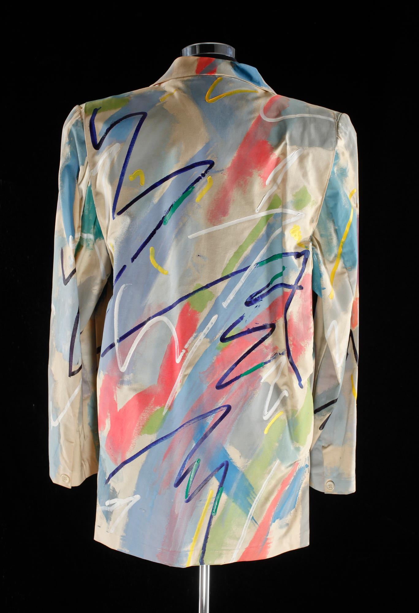 KAVAJ. Enligt uppgift bemålad av Yrjö Edelmann, 1980-tal.