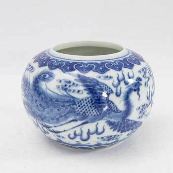 Penselbad, porslin, sen Qingdynasti, Kina, 1900-tal.