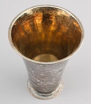 BÄGARE, silver, Henrik Nourin, Norrköping 1769. Vikt ca 147 g.