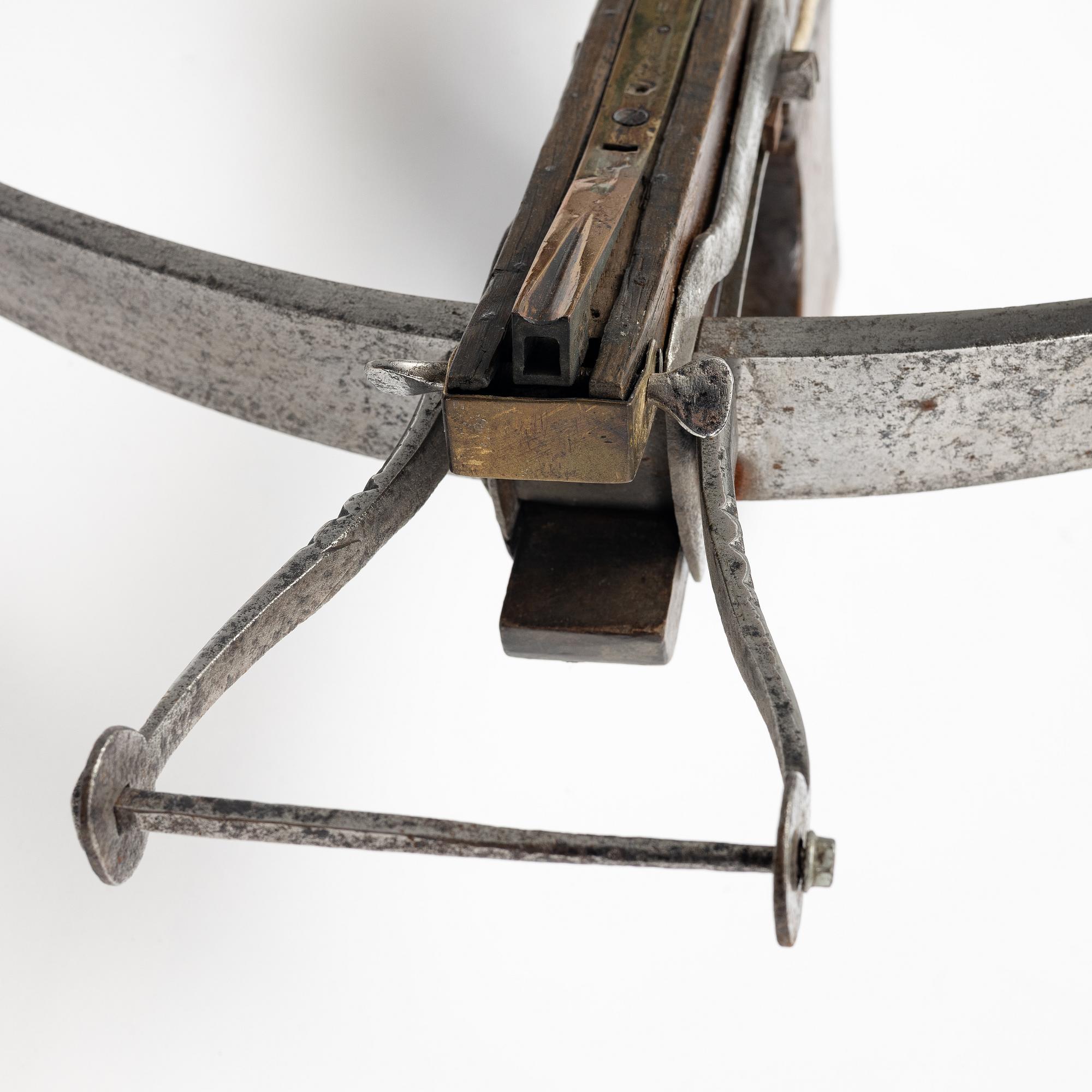 A Flemish/Dutch target shooting crossbow, 17th/19th century.