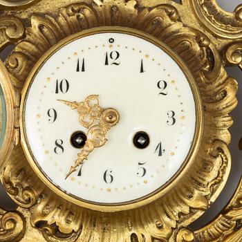 Väggpendyl, Frankrike, omkring år 1900. Louis XV-stil.