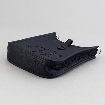 Hermès, an 'Evelyn' leather handbag.
