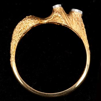 RING, guld 18K, "Timantti huiput", Björn Weckström, Lapponia 1973. Tot. vikt 3,5 g.