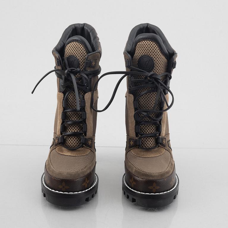 Louis Vuitton, ankle boots, "Star Trail", size 38.
