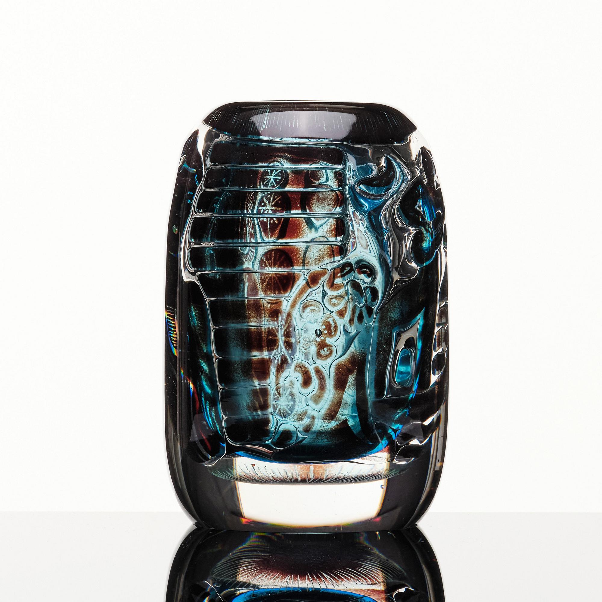 Edvin Öhrström, an 'ariel' glass vase, Orrefors, Sweden 1954, no 2127E.