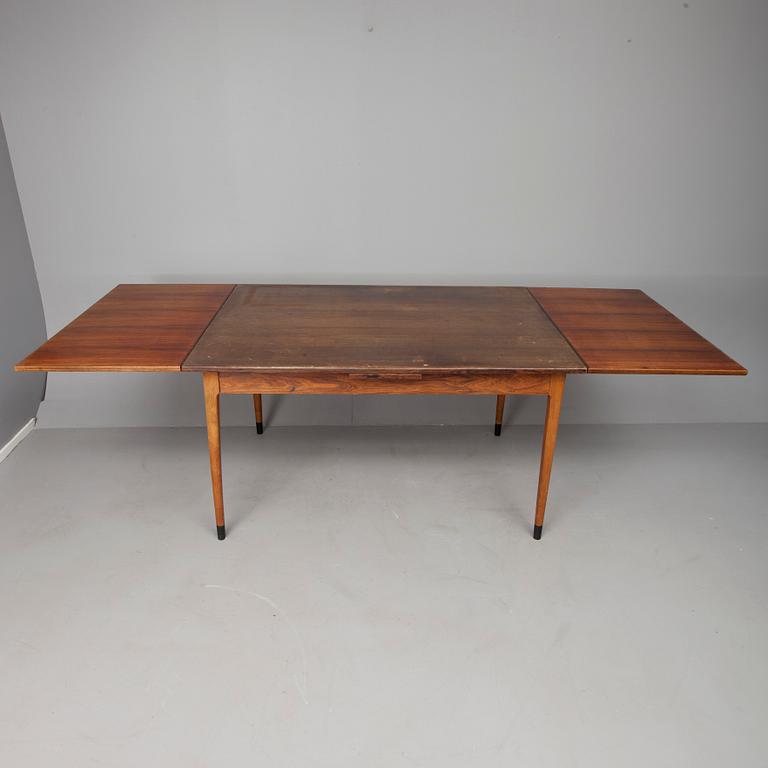 MATBORD samt STOLAR, 4 st, design Nils Ole Møller, JL Møller, Danmark 1900-talets mitt.