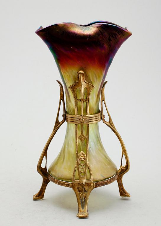 VAS, mässing och glas, art noveau, tidigt 1900-tal.