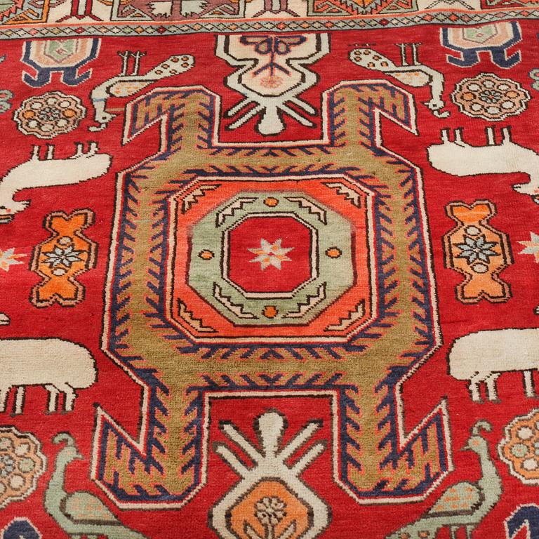 MATTA, Meshkin, 334 x 140 cm.