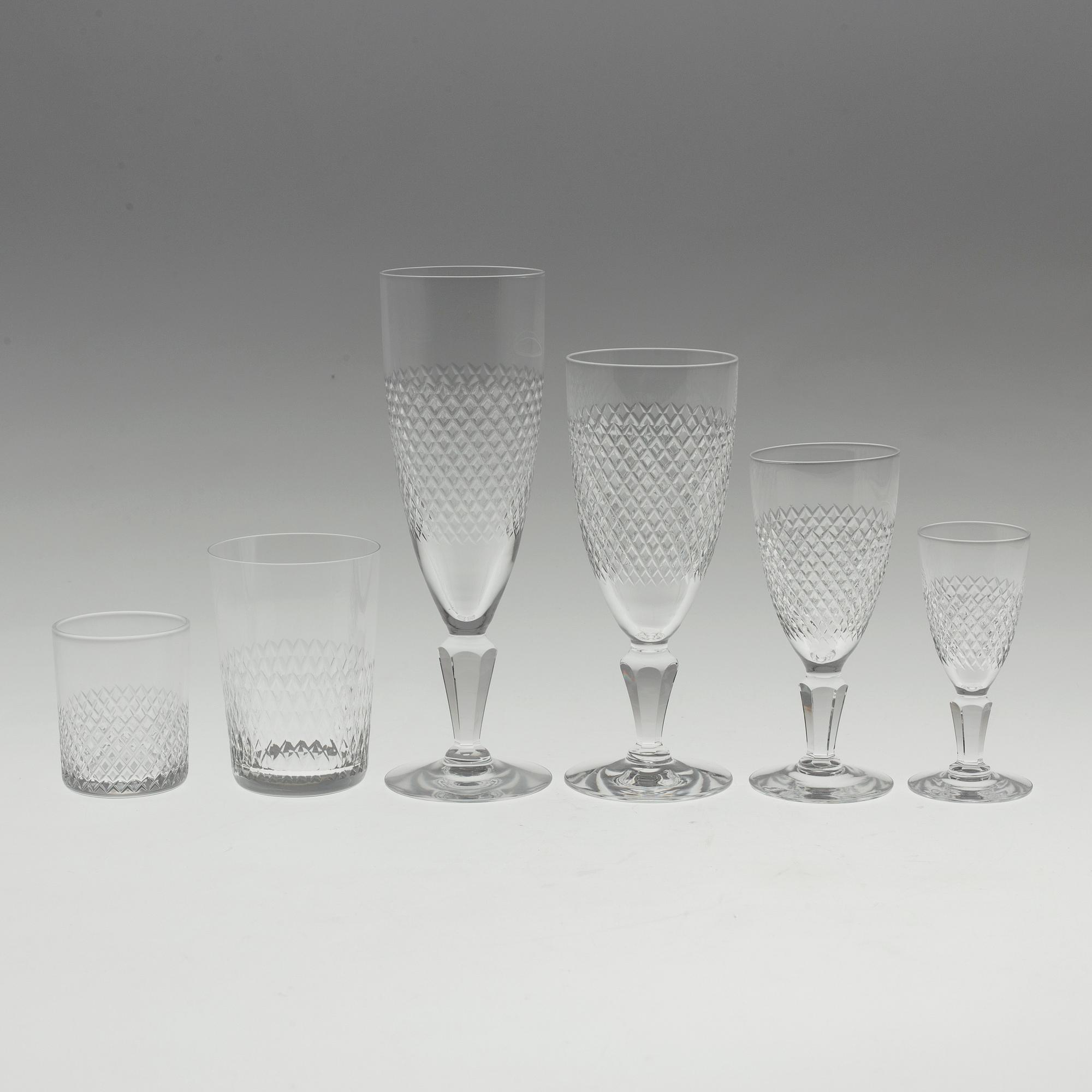 VICKE LINDSTRAND, a set of 88 'Safir' glasses, Kosta.