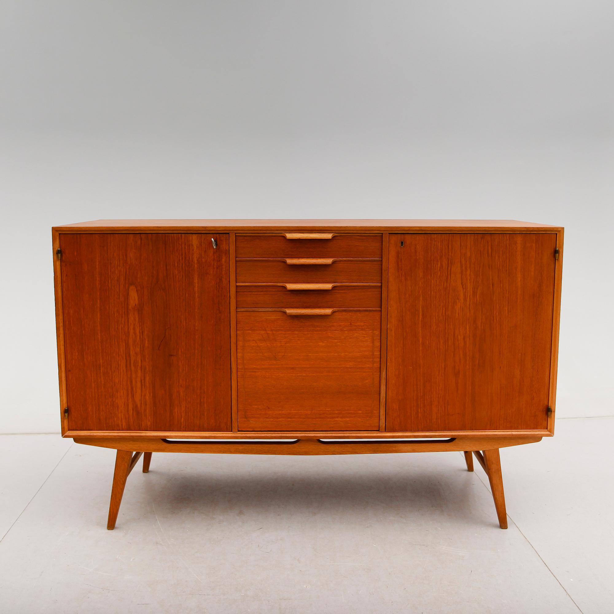 SIDEBOARD, 1900-talets andra hälft.