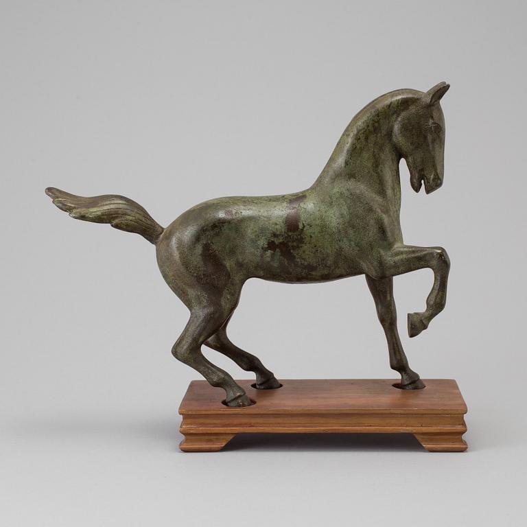 A late 20th century bronze sculpture.
