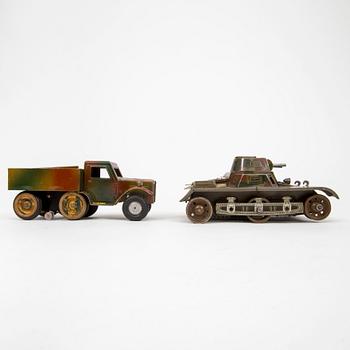 A lot of four Märklin and Gescha tinplate military vehicles Germany 1930s.