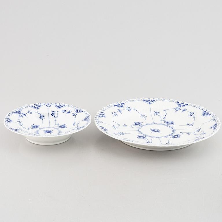 Royal copenhagen, xx pieces of a 'Musselmalet' porcelain service with half lace and full lace pieces, Denmark.