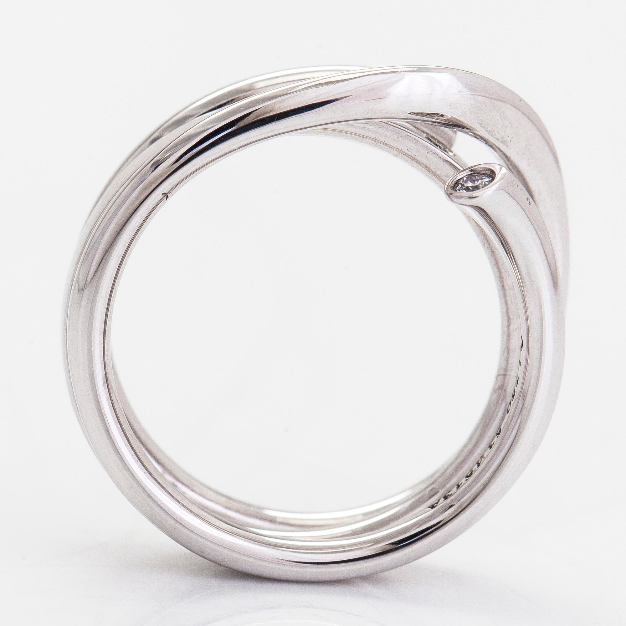 Georg Jensen, ring, "Magic", 2 dlr, 18K vitguld och briljantslipade diamanter ca 0.22 ct totalt.