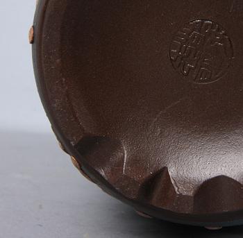 VAS samt FAT, stengods samt porslin, Japan, 1800/1900-tal.