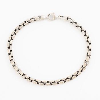 Tiffany & Co, bracelet 18K white gold.