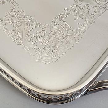 A silver plated brass tray from Fcavalier, England, second half of the 20th Century.