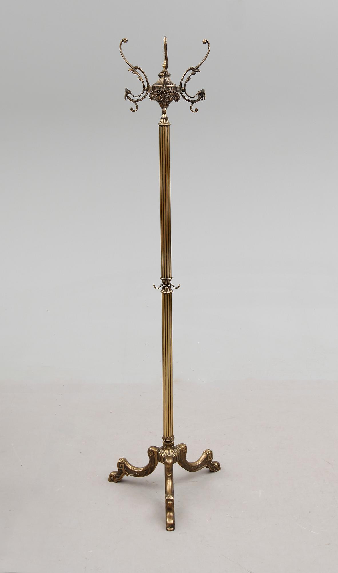 TAMBURMAJOR, rokokostil, 1900-talets andra hälft.