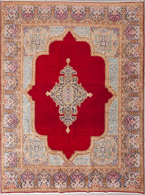 MATTA, old, Kirman, ca 370x275 cm.