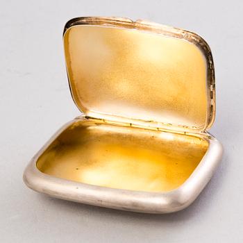 EVENING BAG and CIGARETTE CASE, silver, A. Feltmarsch, Hanko, 1921 and Suomen Kultaseppä Oy, Turku, 1918.