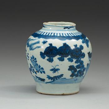 A blue and white jar, Ming dynasty, 17th Century.