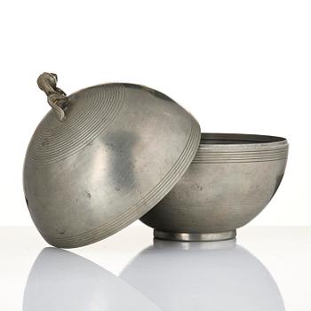 Sylvia Stave, a pewter bonbonnière model no 5347, C.G. Hallberg, Stockholm, 1933.