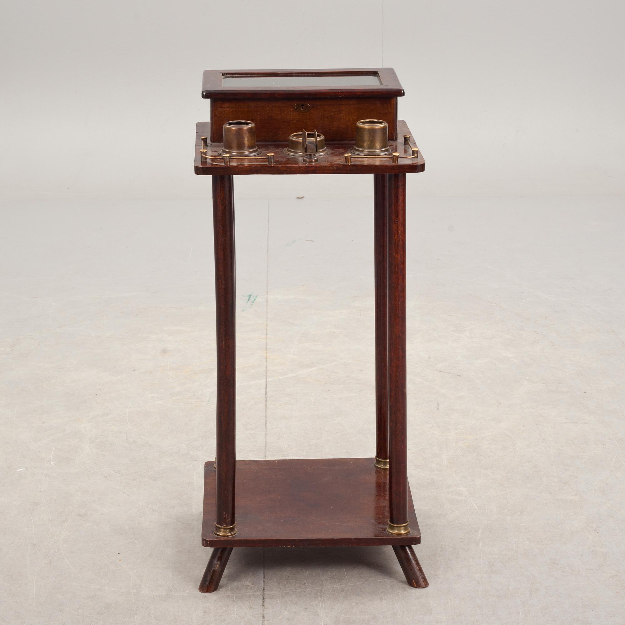 RÖKBORD. 1900-talets andra hälft.