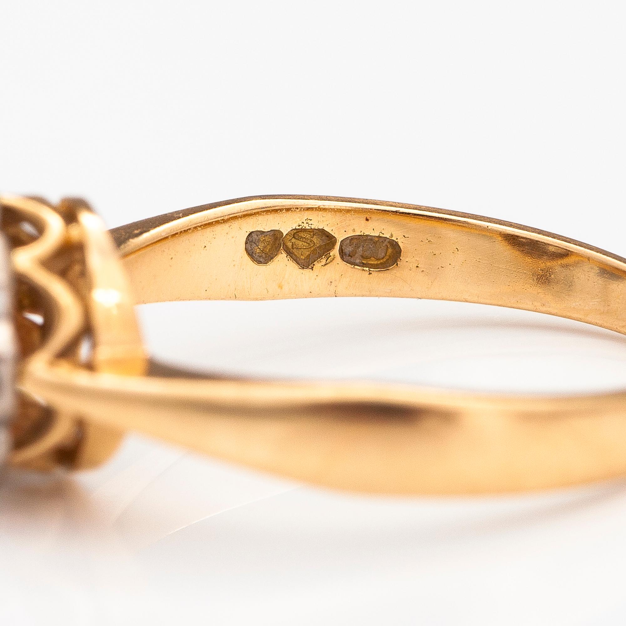 RING, 18K guld, diamanter ca 0.30 ct tot.