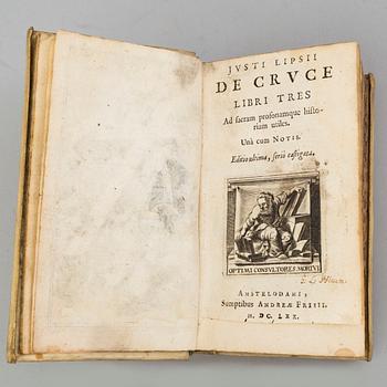 A book, Justus Lipsius: De cruce. Amsterdam 1670.