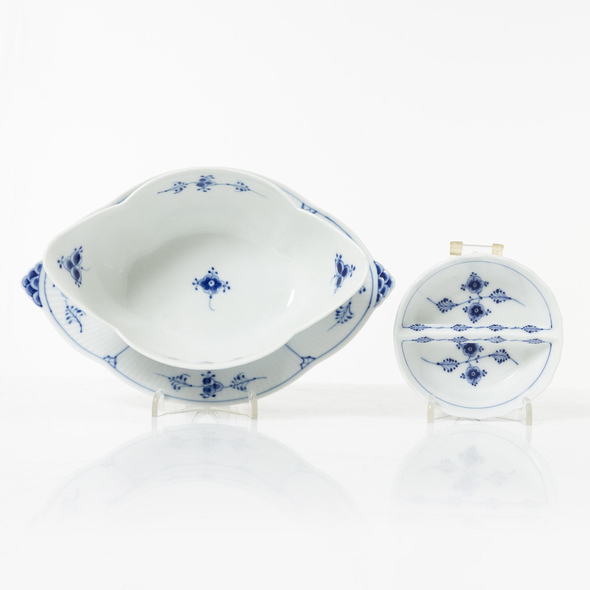 Royal Copenhagen, dinner and coffee service, 81 pcs, Blue Fluted, Full and Half Lace.