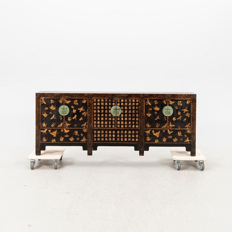 Sideboard Kina 1900-talets andra hälft.