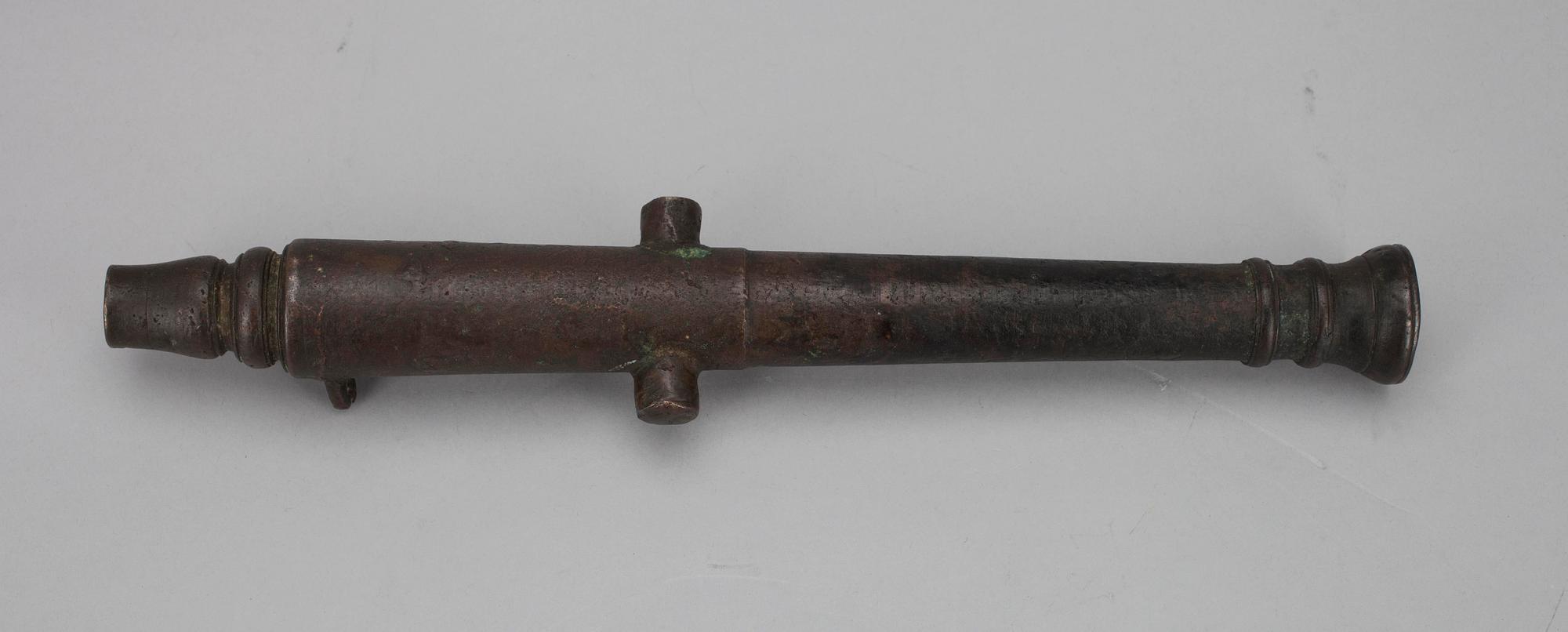 KANON, brons, trol. England 1700-tal.