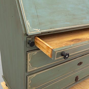 CUPBOARD, first half of the 19th century.