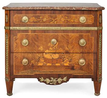 A Gustavian commode.